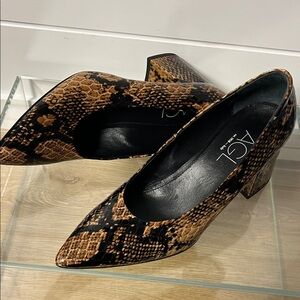AGL Women's Tan and Black Snake Print Heels